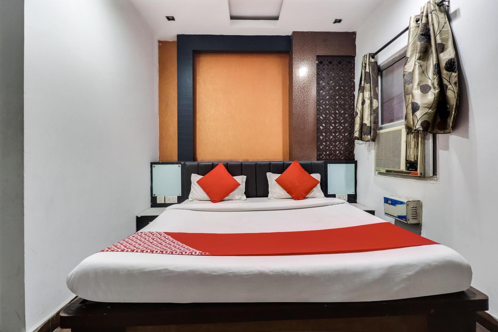 Oyo Flagship Just-9 Inn Near Sahara Ganj Mall Лакхнау Экстерьер фото
